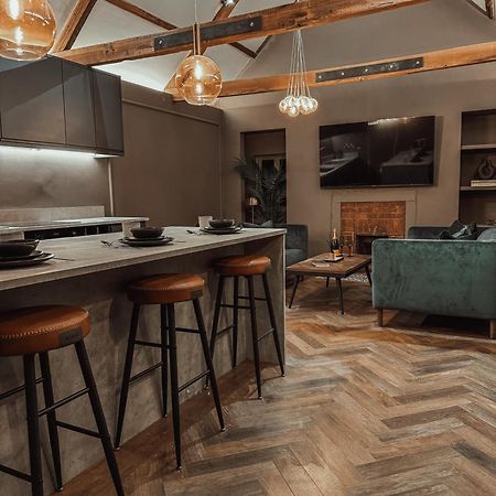 Magistrates Penthouse Suite - Town Centre Apartments With Spa Morpeth Eksteriør billede