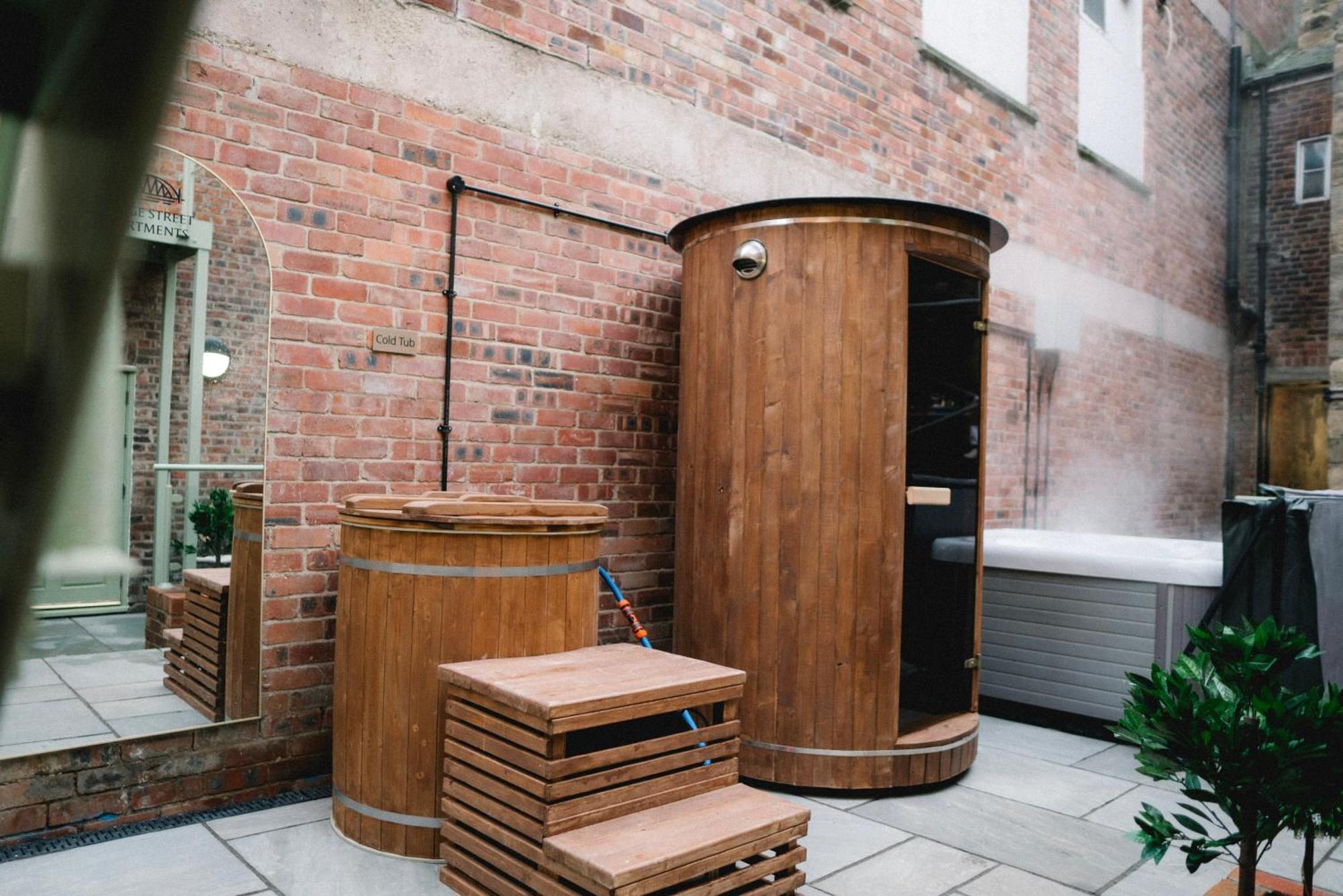 Magistrates Penthouse Suite - Town Centre Apartments With Spa Morpeth Eksteriør billede