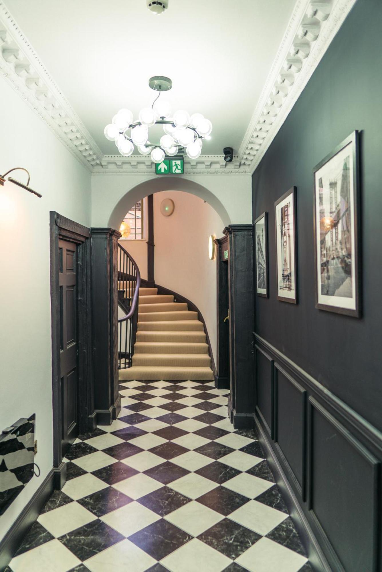 Magistrates Penthouse Suite - Town Centre Apartments With Spa Morpeth Eksteriør billede